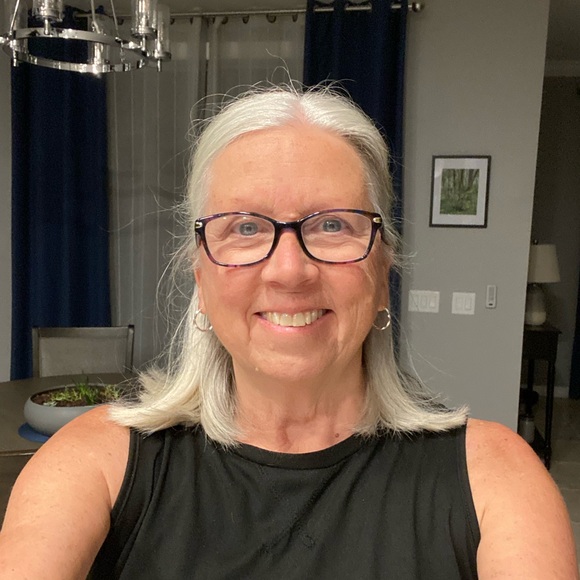 Meet your Posher, Bonnie - Picture 1 of 3